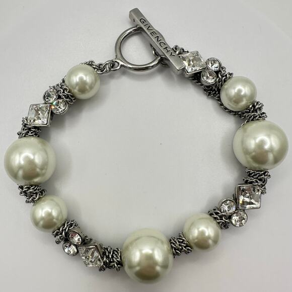 Givenchy silver tone clear rhinestones white faux pearls chains toggle bracelet - Picture 1 of 8